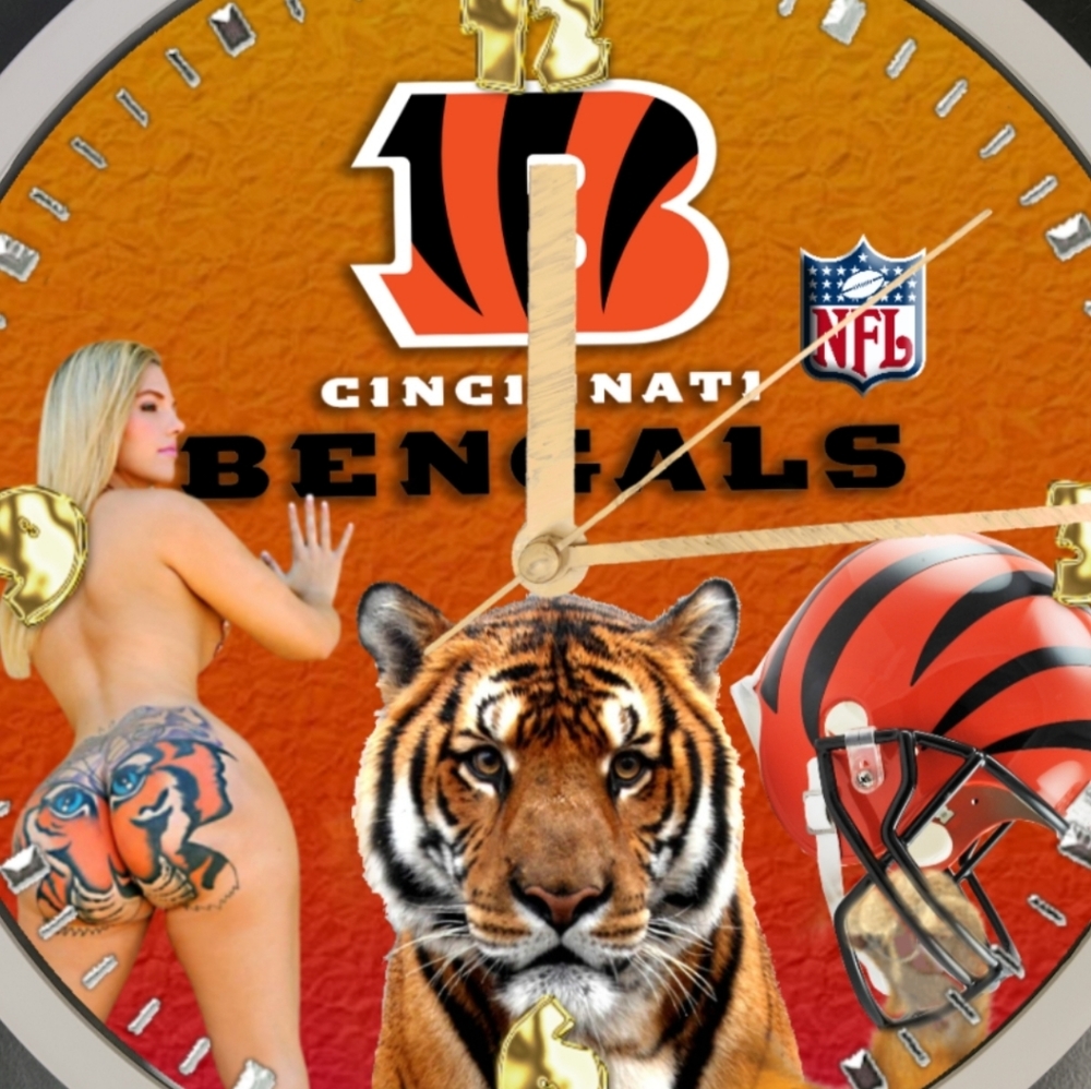 Bangles football clock